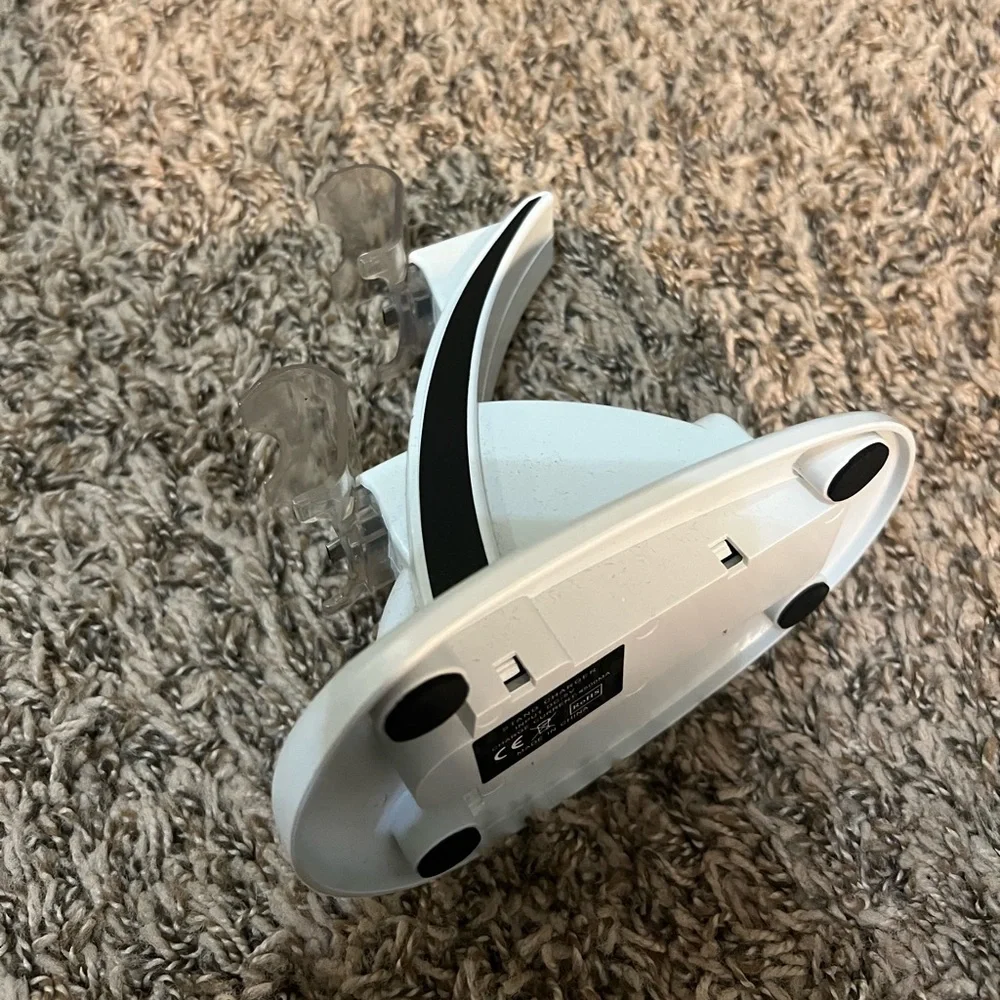 PlayStation 4 Game Control Holder & Charger